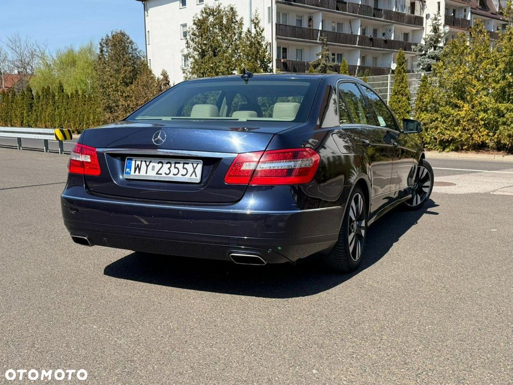 Mercedes-Benz Klasa E 500 4-Matic Avantgarde - 9