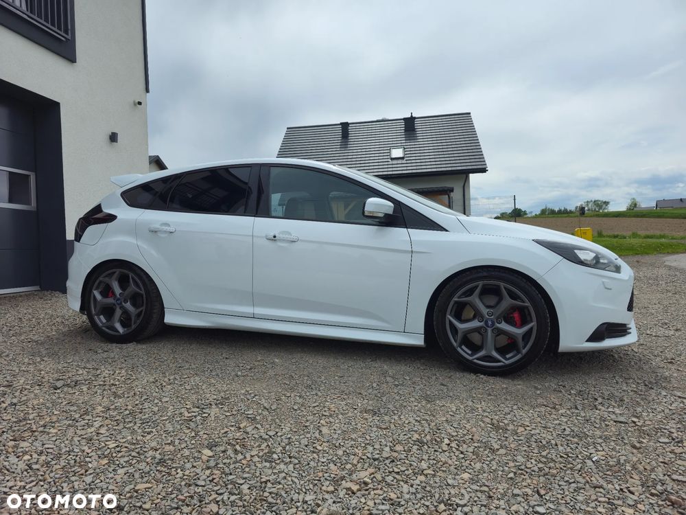 Ford Focus - 13