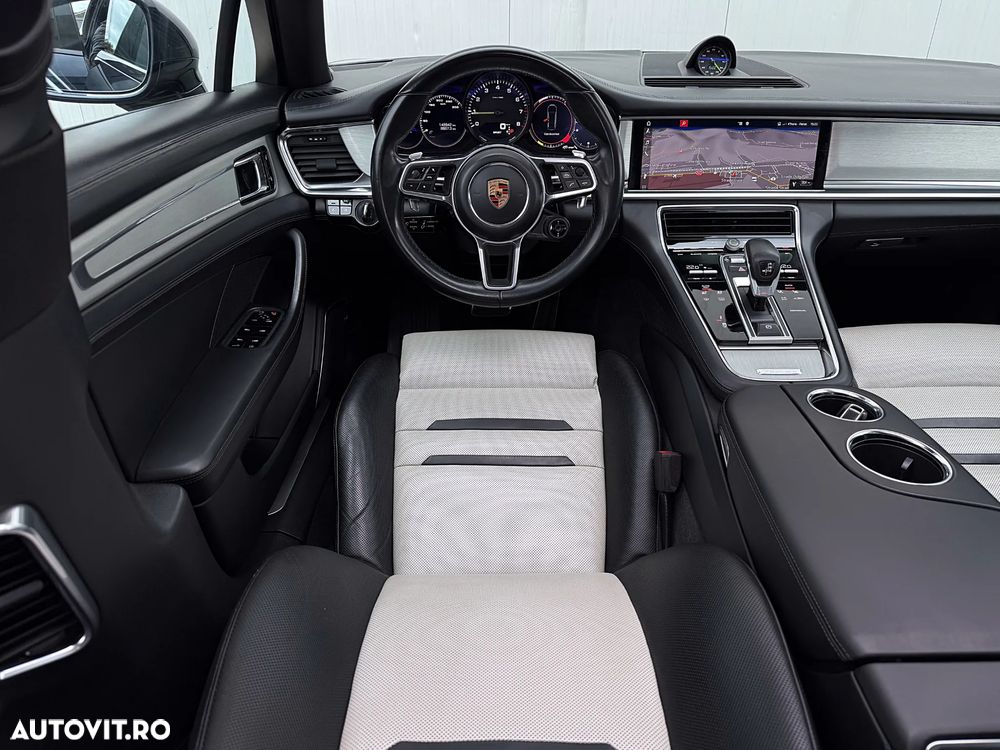 Porsche Panamera 4 E-Hybrid Executive - 19