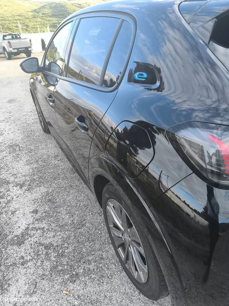 Peugeot e-208 - 6