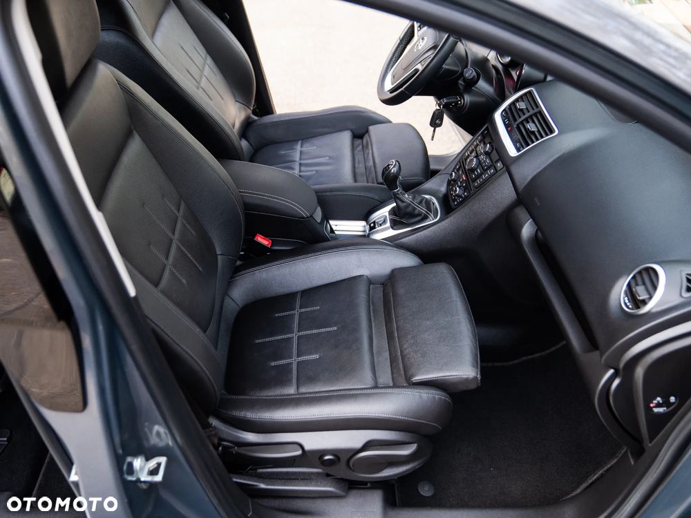 Opel Meriva 1.4 T Cosmo - 30