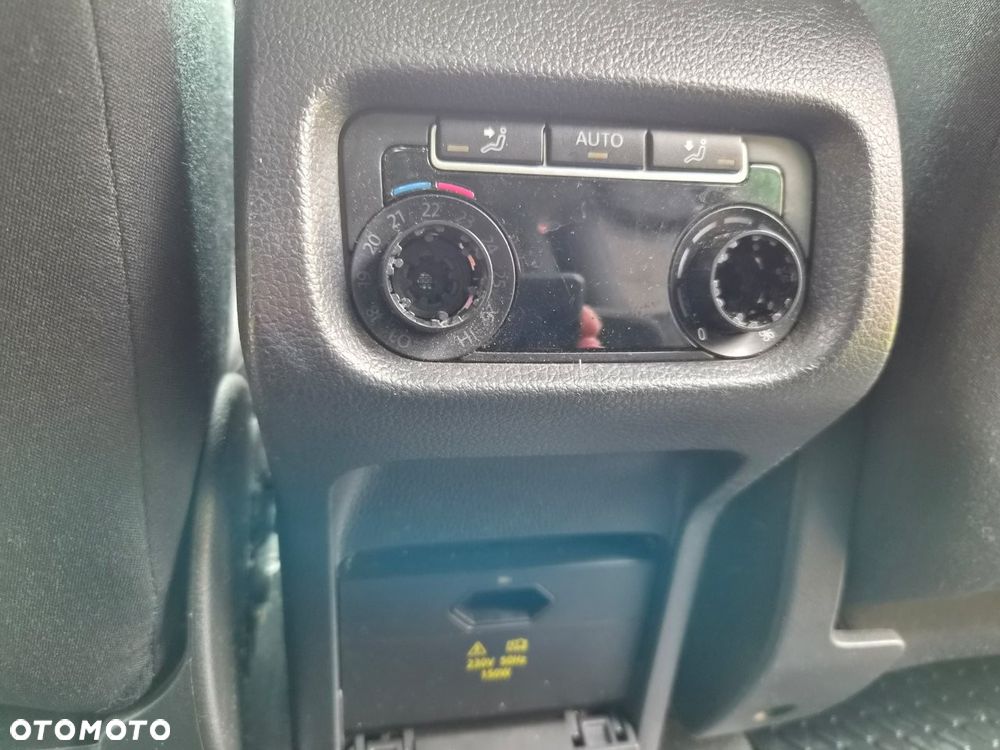 Volkswagen Sharan - 8