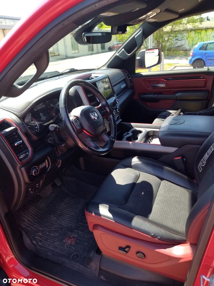 Dodge RAM - 12