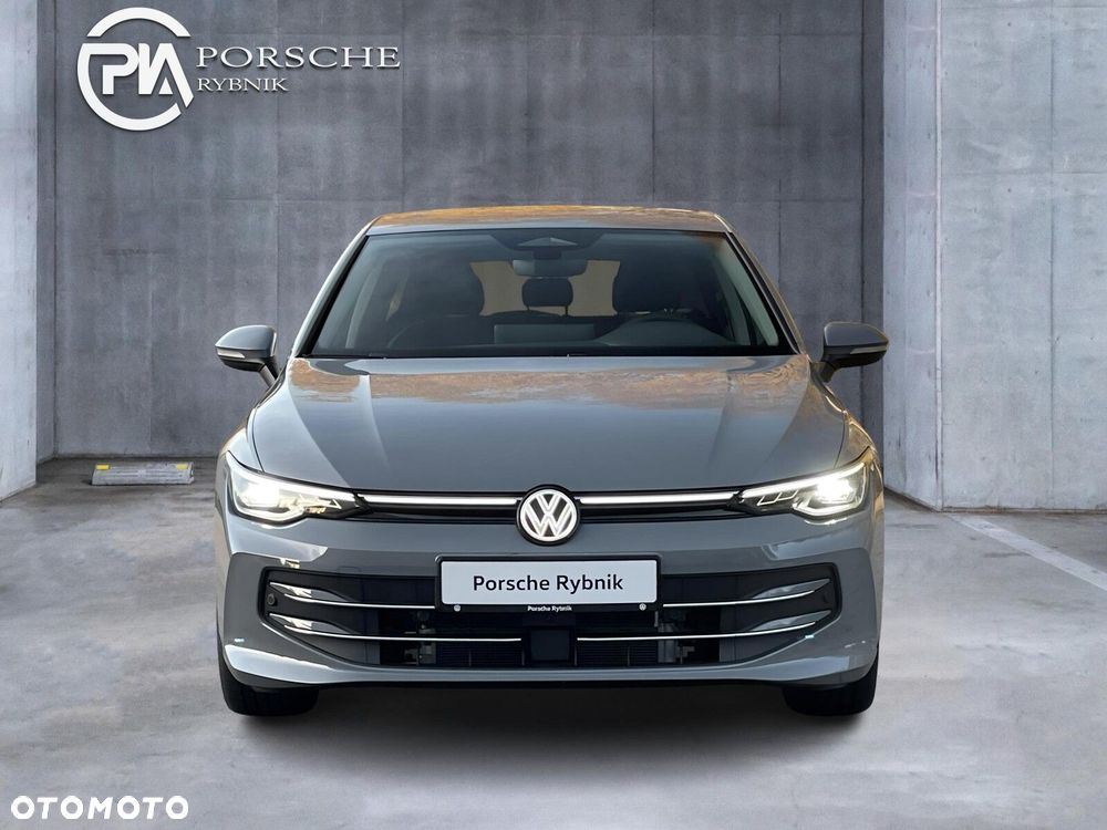 Volkswagen Golf - 10