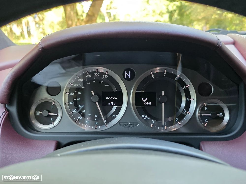 Aston Martin Vantage Coupe Sportshift - 18