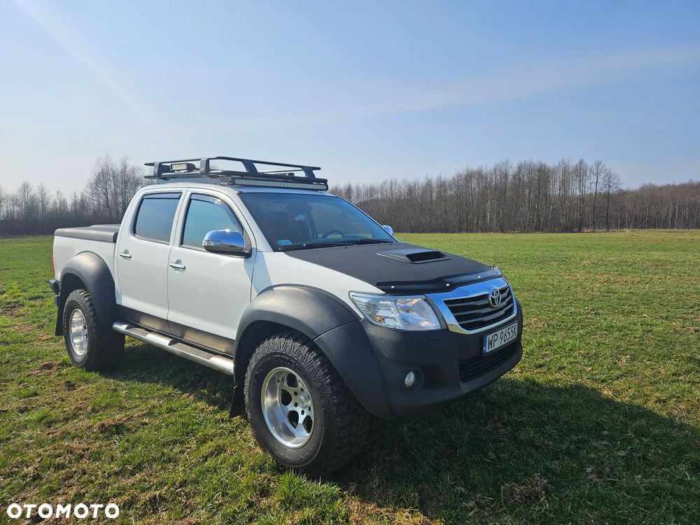 Toyota Hilux 3.0 D-4D Invincible - 4