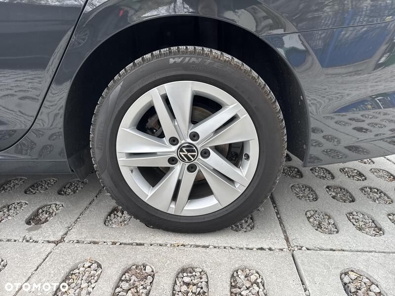Volkswagen Golf - 18