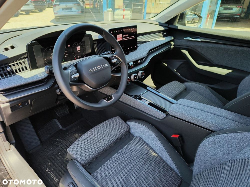 Skoda Superb 2.0 TSI Selection DSG - 14