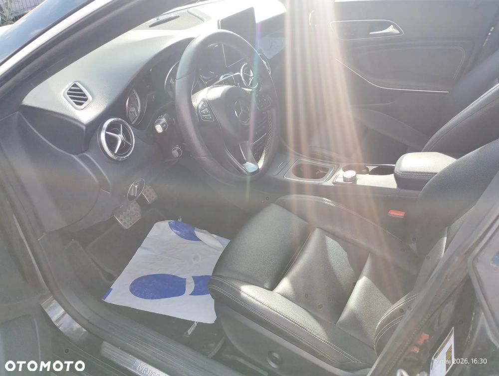 Mercedes-Benz CLA 250 4Matic 7G-DCT - 5