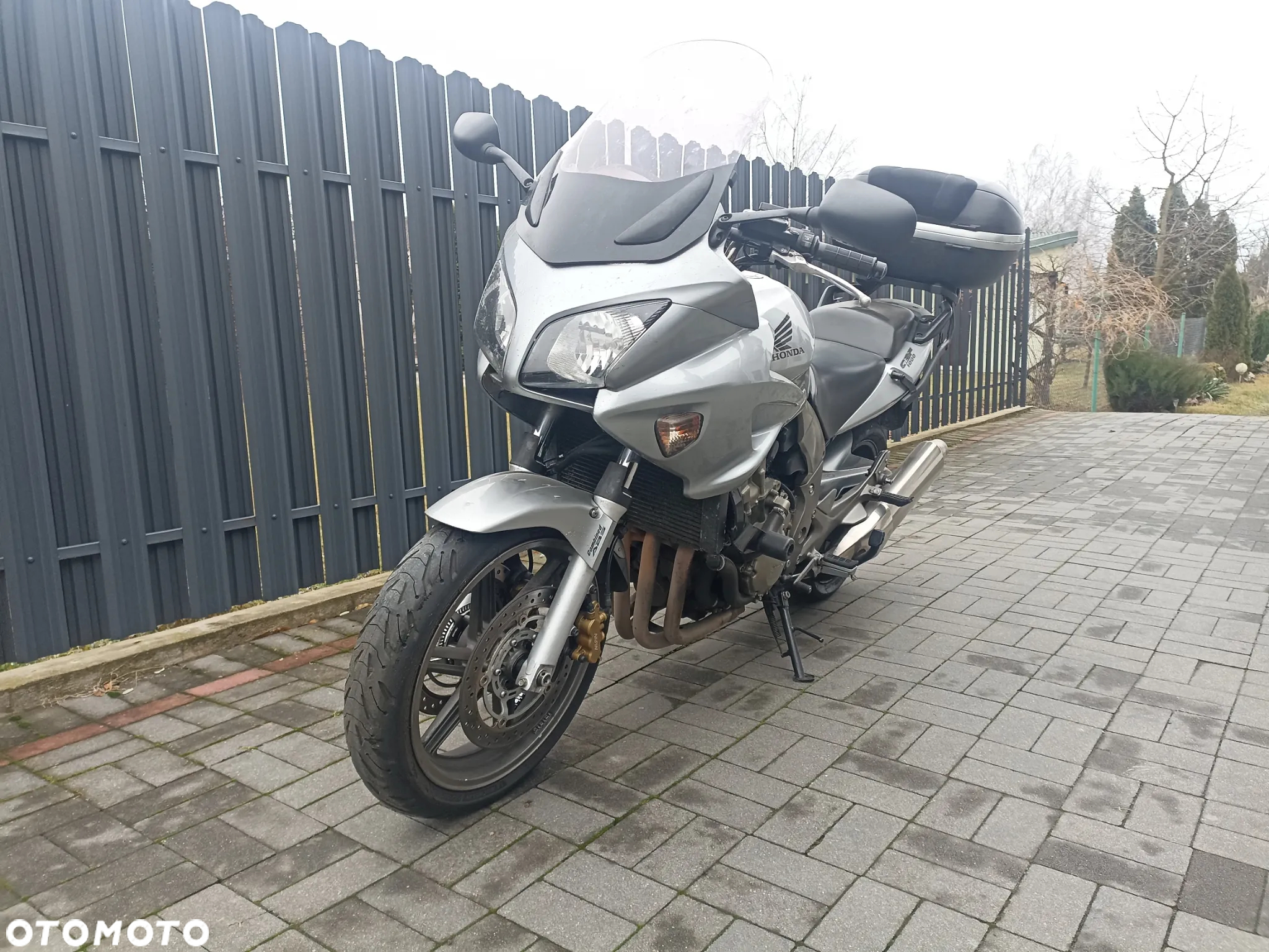 Honda CBF - 2