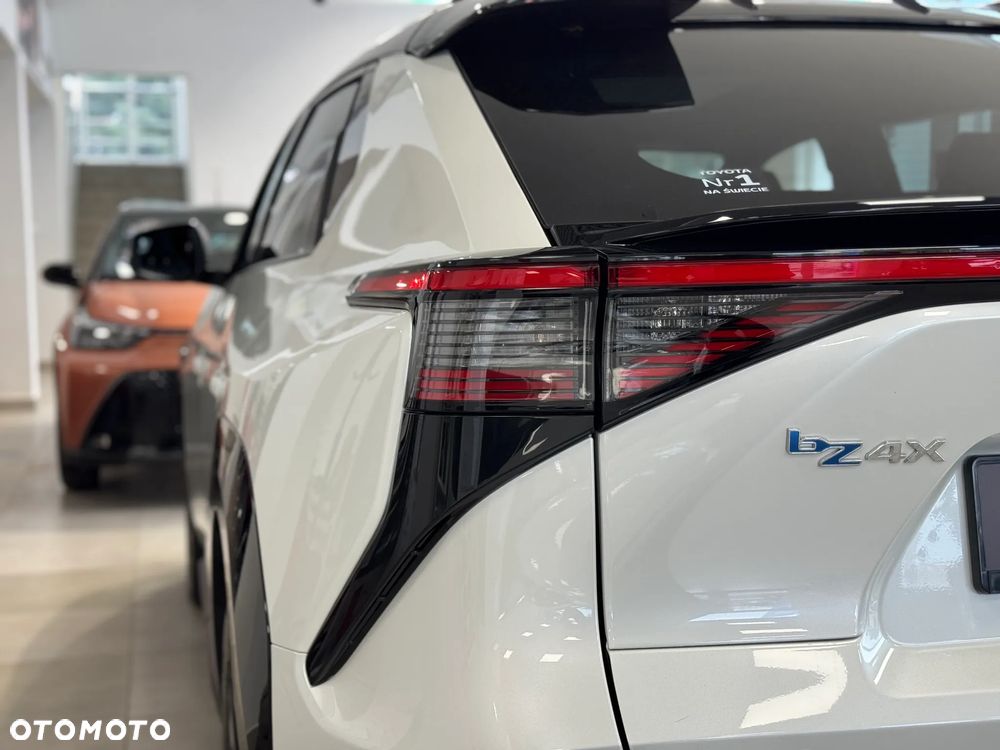 Toyota bZ4X - 15