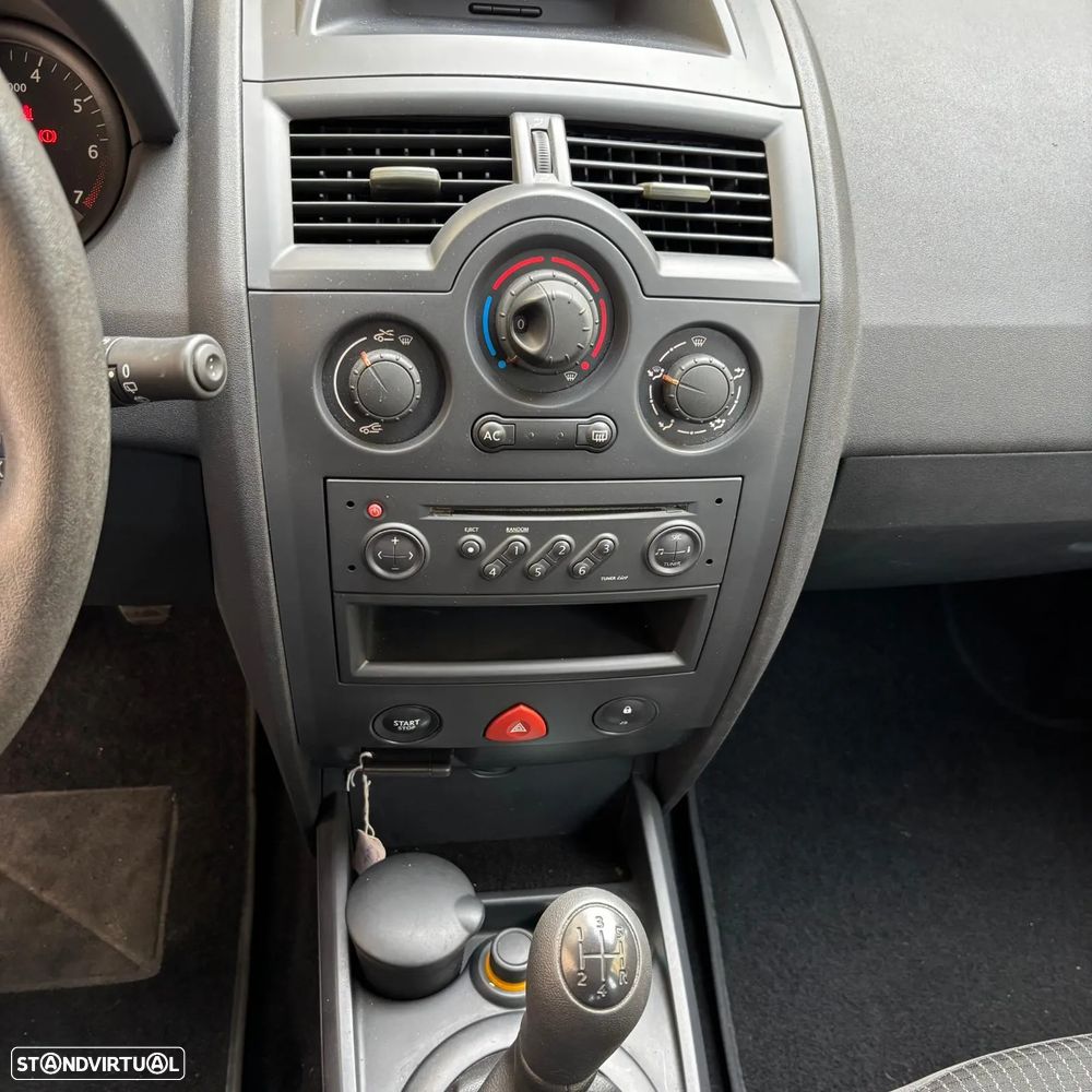 Renault Mégane Break 1.4 Dynamique - 9