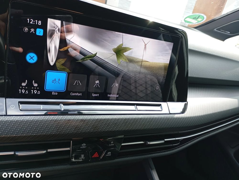 Volkswagen Golf 1.5 eTSI OPF DSG R-Line - 21