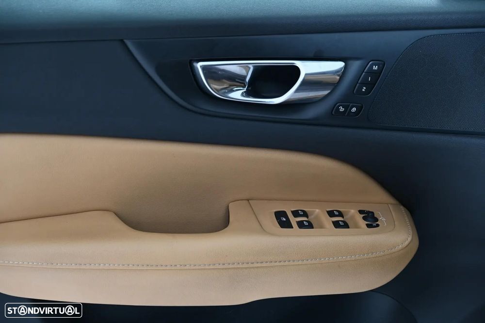 Volvo V60 2.0 T8 AWD TE Inscription - 25