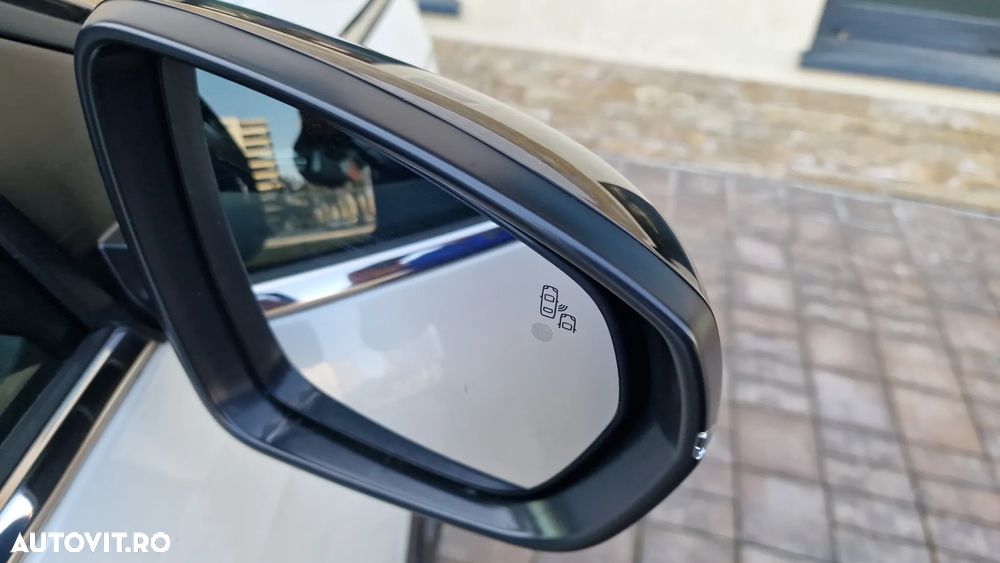 Peugeot 3008 PHEV 300 EAT8 4X4 GT - 25