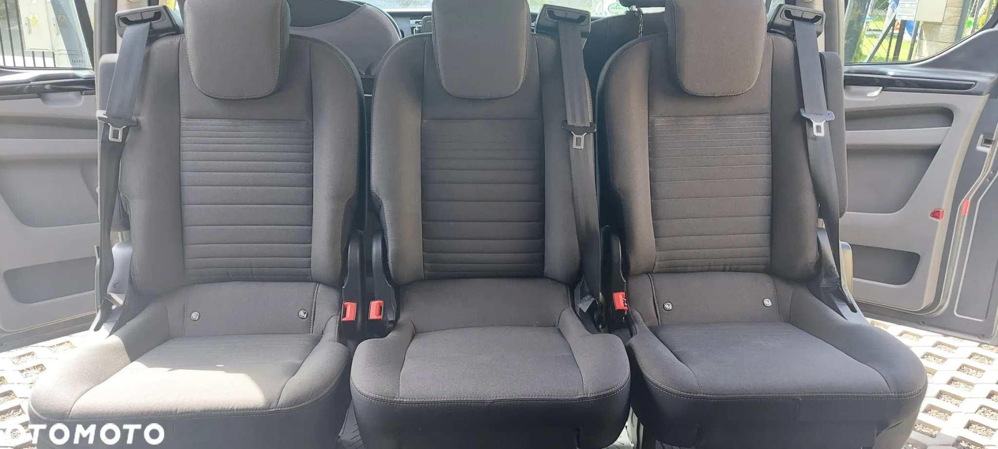 Ford Tourneo Custom - 14