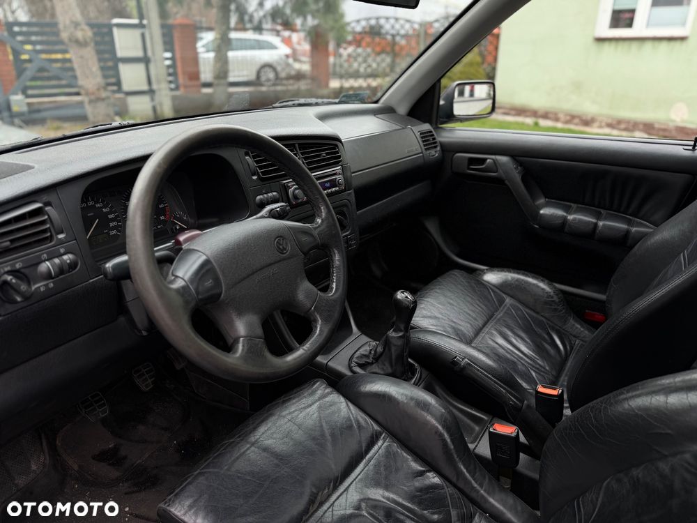 Volkswagen Golf - 17