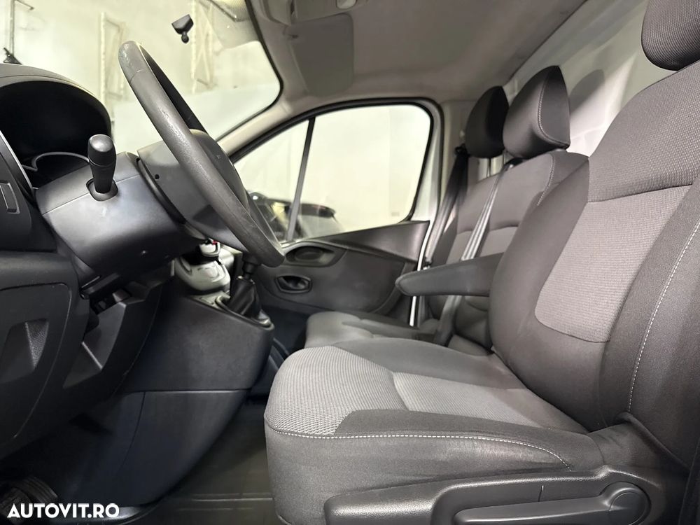 Renault Trafic - 17