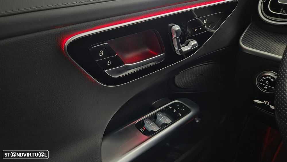 Mercedes-Benz C 300 de AMG Line - 18