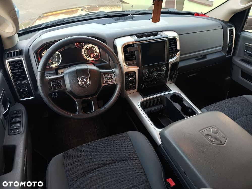 Dodge RAM - 16