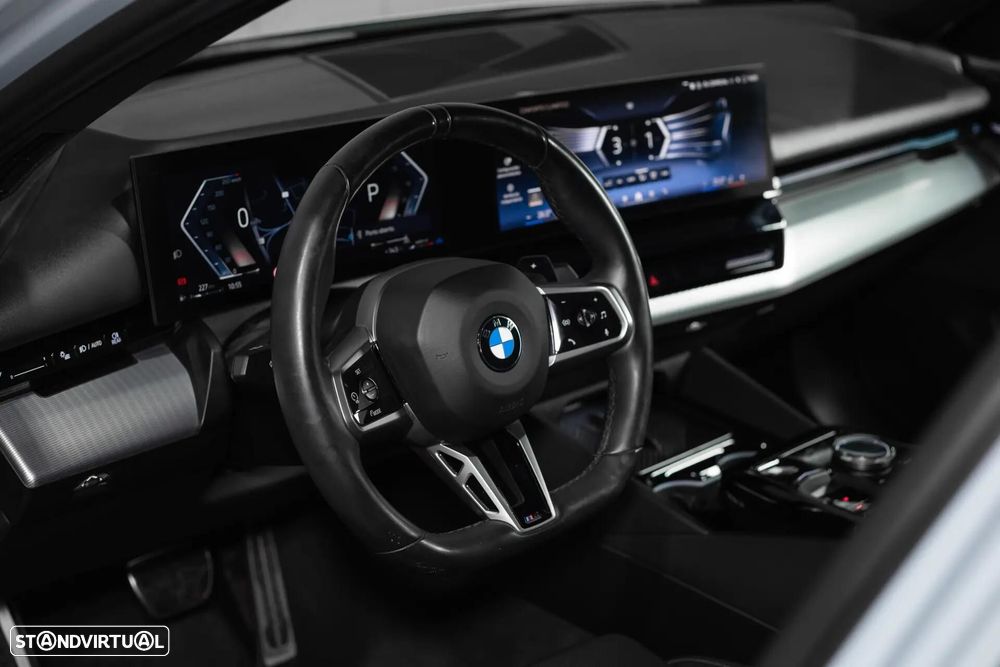 BMW 520 d Pack Desportivo M - 31