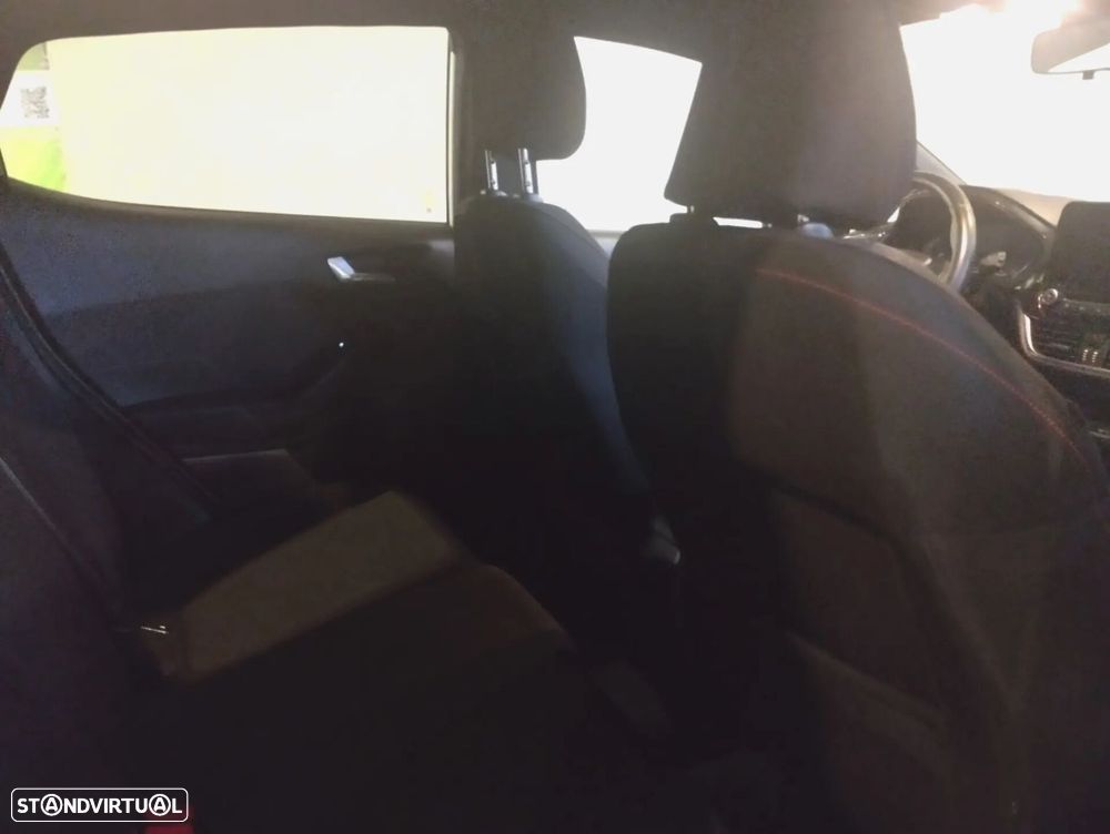 Ford Fiesta - 9