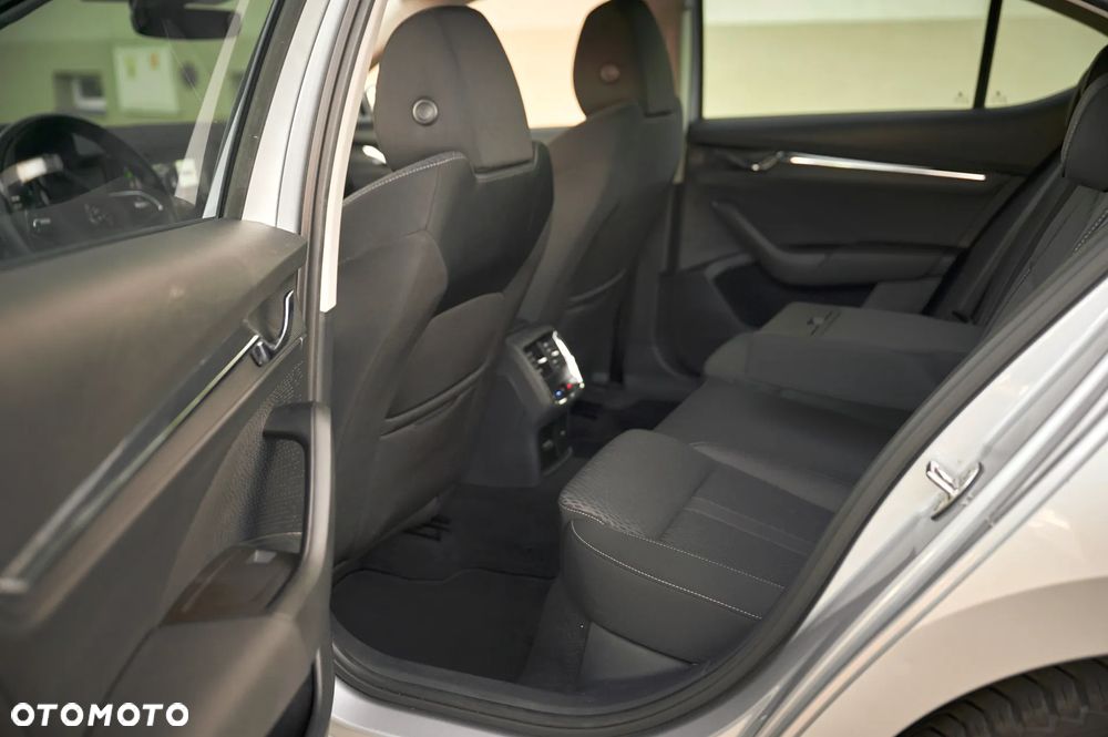 Skoda Octavia 1.5 TSI e-TEC DSG Selection Plus - 21
