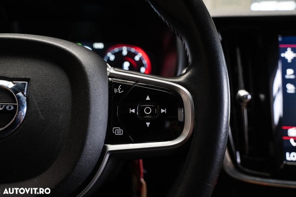 Volvo S90 D4 Geartronic Momentum - 18
