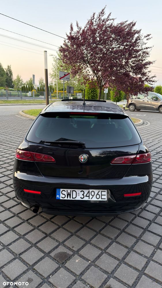 Alfa Romeo 159 1.9 JTDM 16V DPF Distinctive - 13