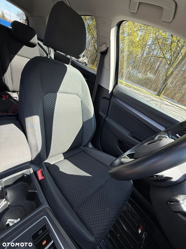 Volkswagen Golf 2.0 TDI SCR DSG Active - 28