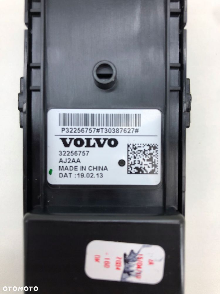 VOLVO XC40 PANEL PRZEŁĄCZNIK SZYB KIEROWCY 32256757 - 3