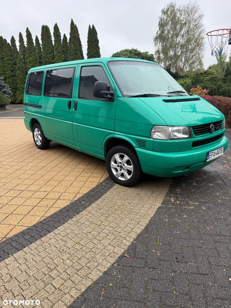 Volkswagen Caravelle - 2