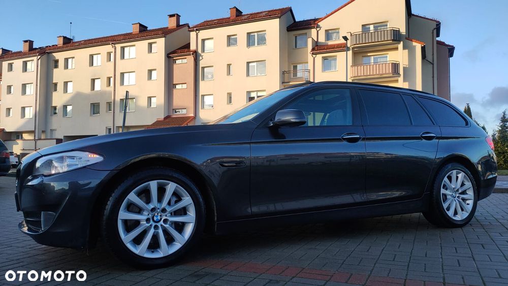 BMW Seria 5 525d Sport-Aut - 13