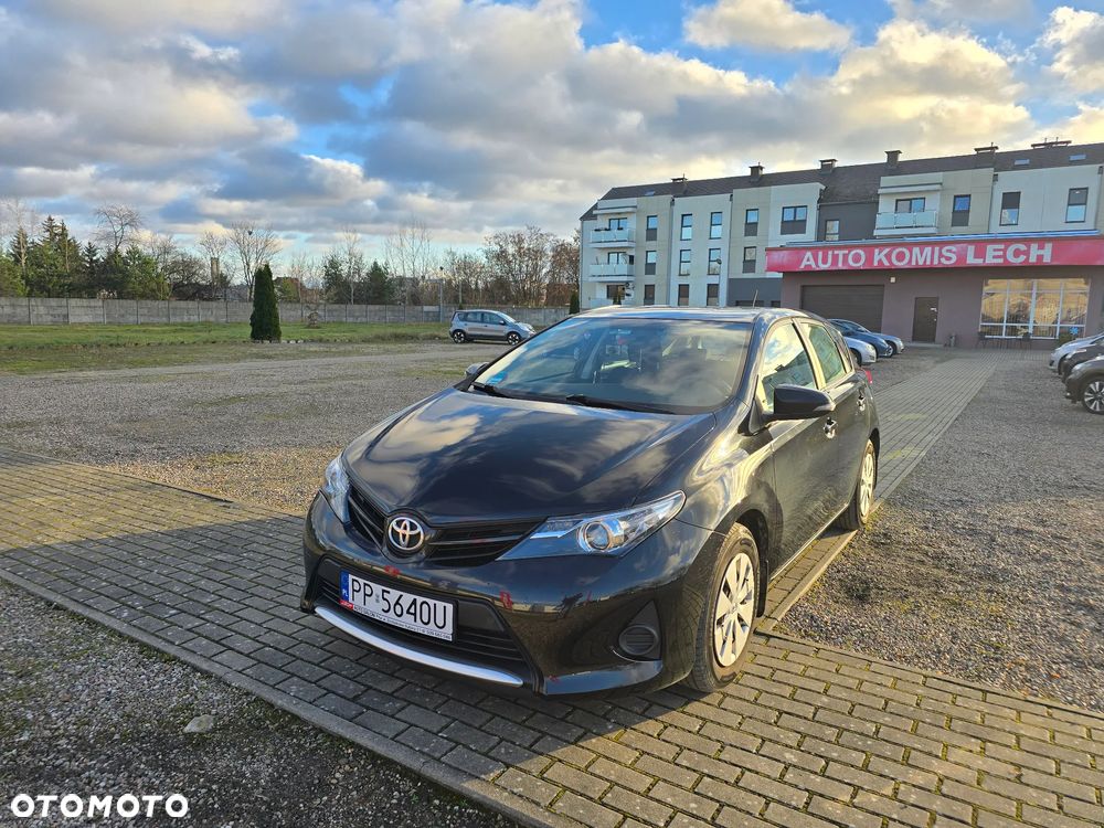 Toyota Auris 1.6 Luna - 1