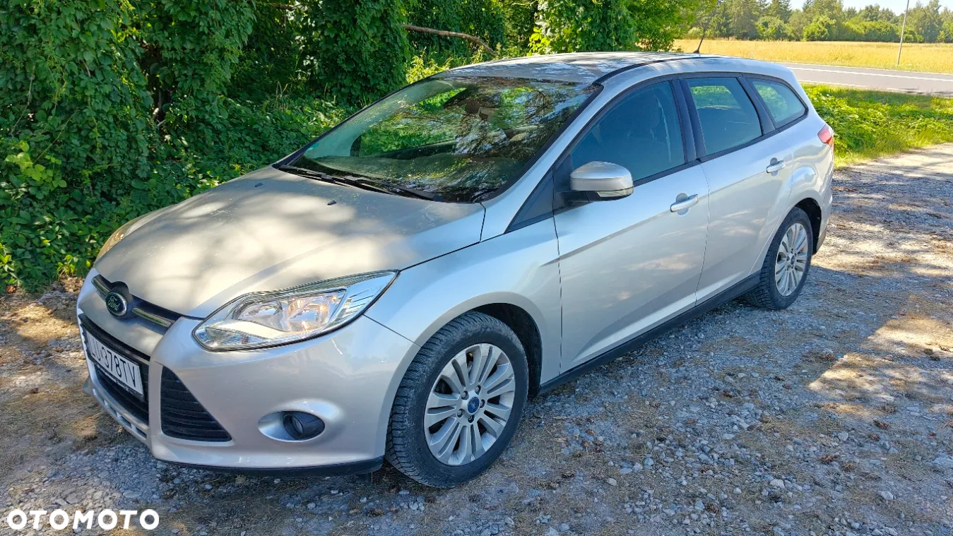 Ford Focus 1.6 Ambiente - 2