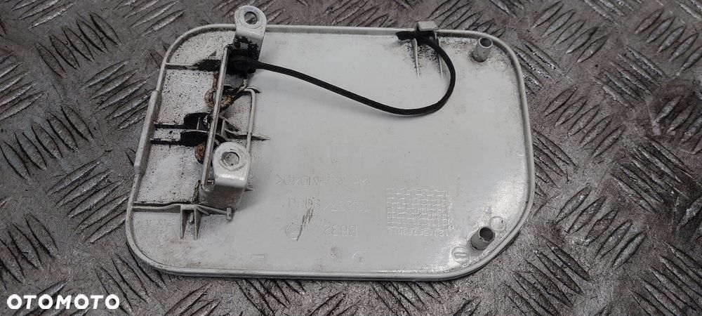 KLAPKA WLEWU PALIWA BOXER I LIFT BIAŁA - 3