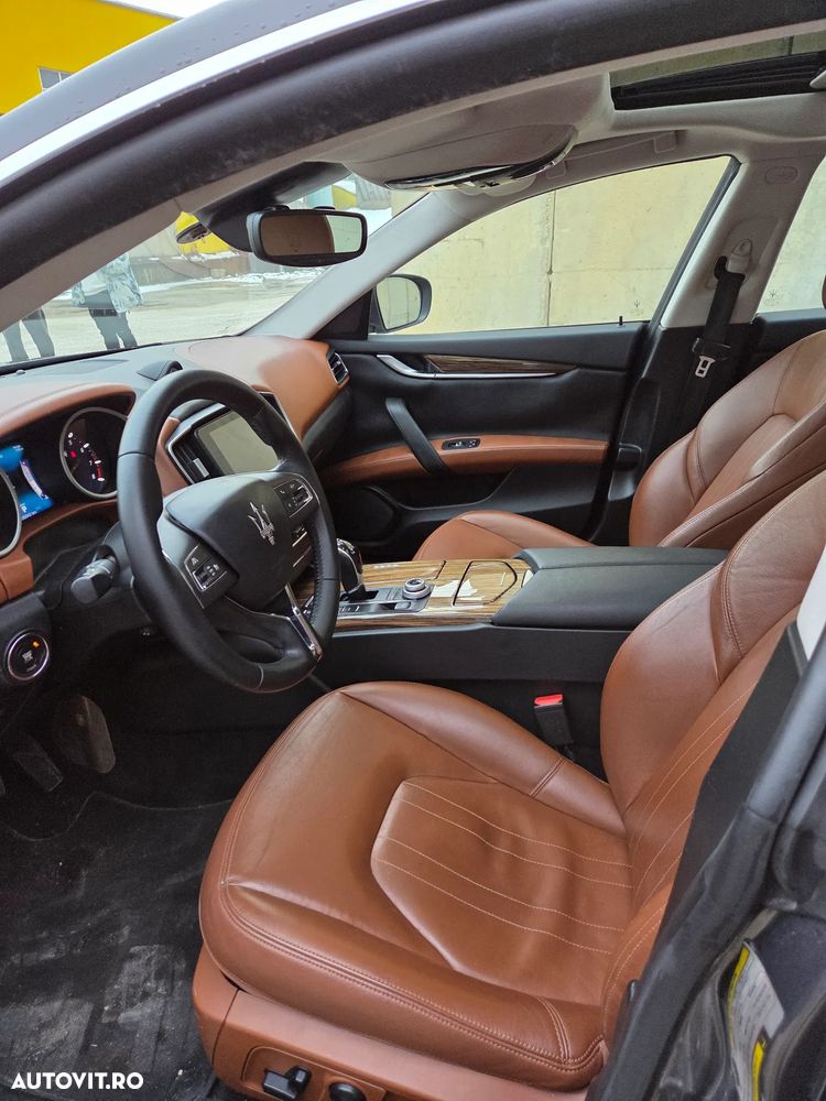 Maserati Ghibli - 10