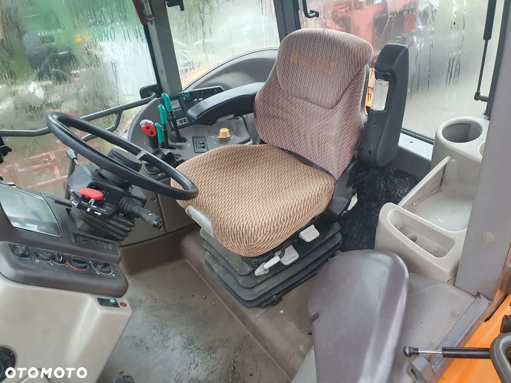 Renault Ares 825 RZ - 12