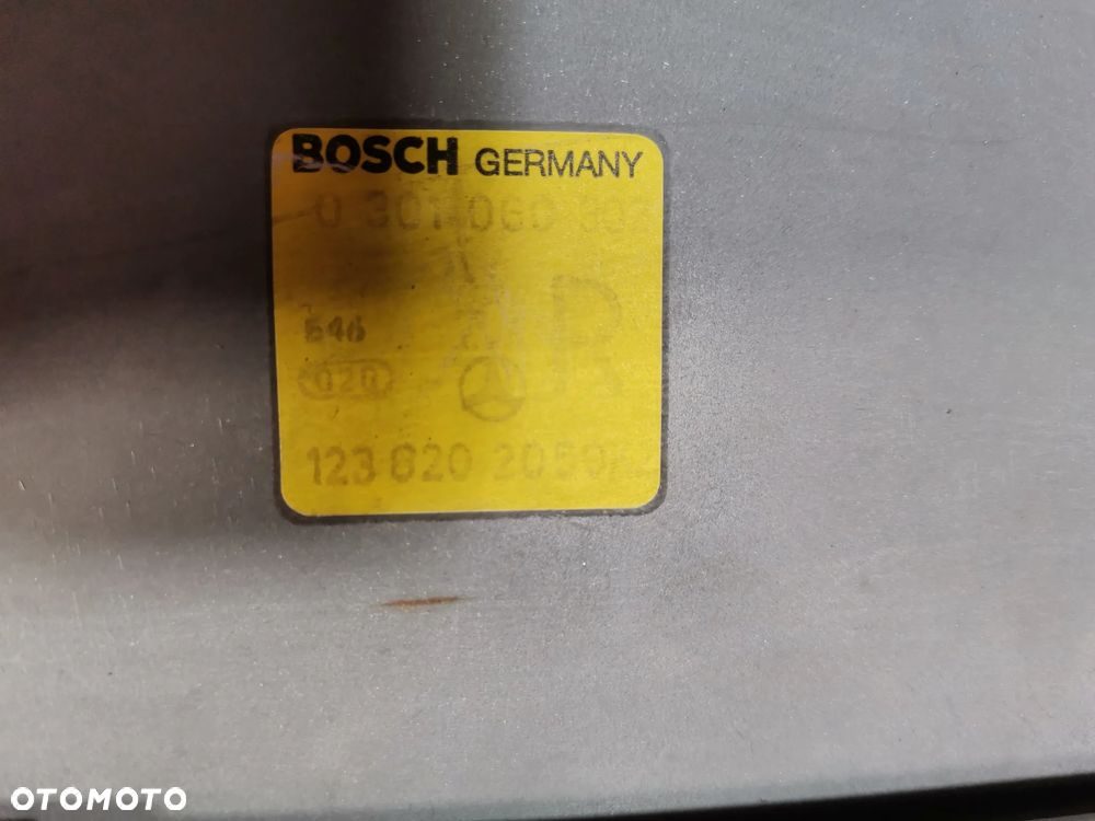 Lampa Reflektor PRAWY Mercedes W123 C123 75-85 BOSCH Oryginał - 15