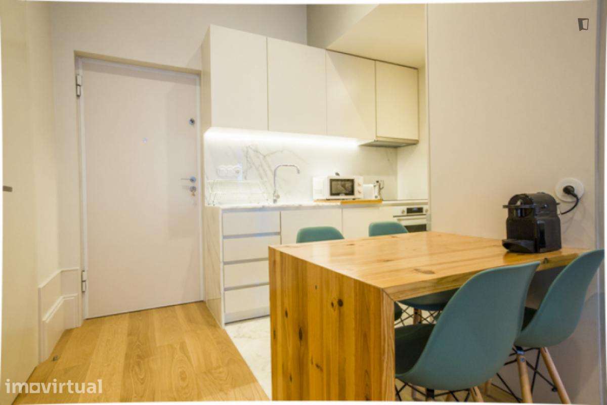 Apartamento com 1 quartos - localizado em Cedofeita Porto - Grande imagem: 5/32