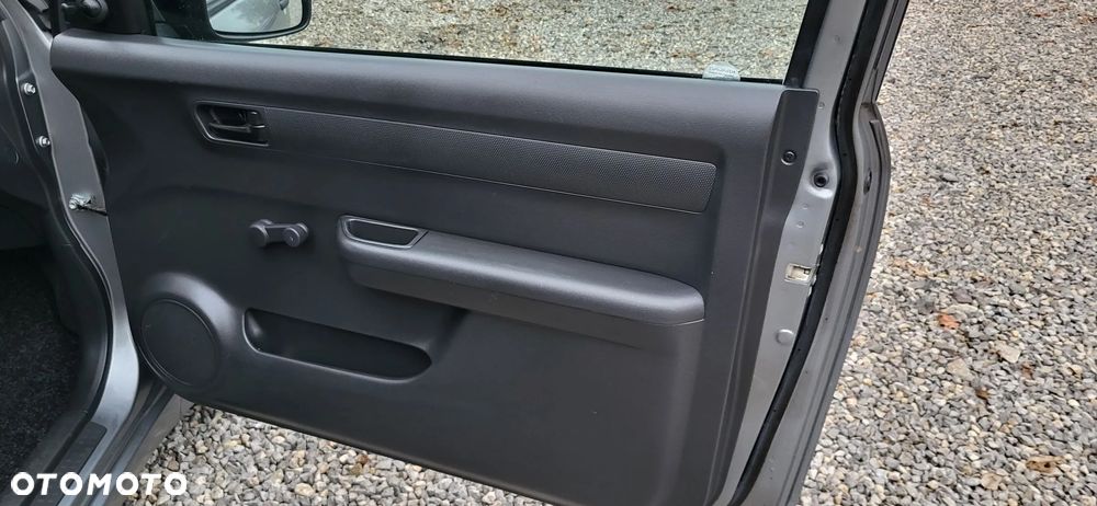 Suzuki Swift 1.3 Club - 23