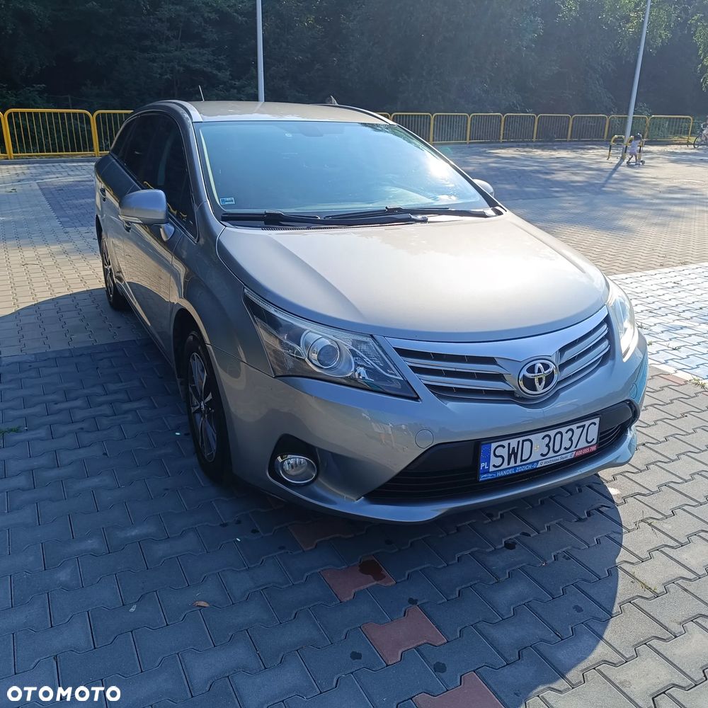 Toyota Avensis 2.0 D-4D Comfort - 8