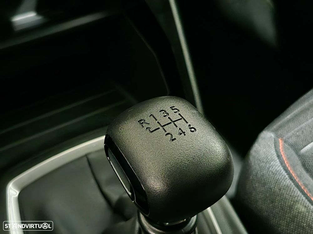 Peugeot 2008 1.2 PureTech Active Pack - 22