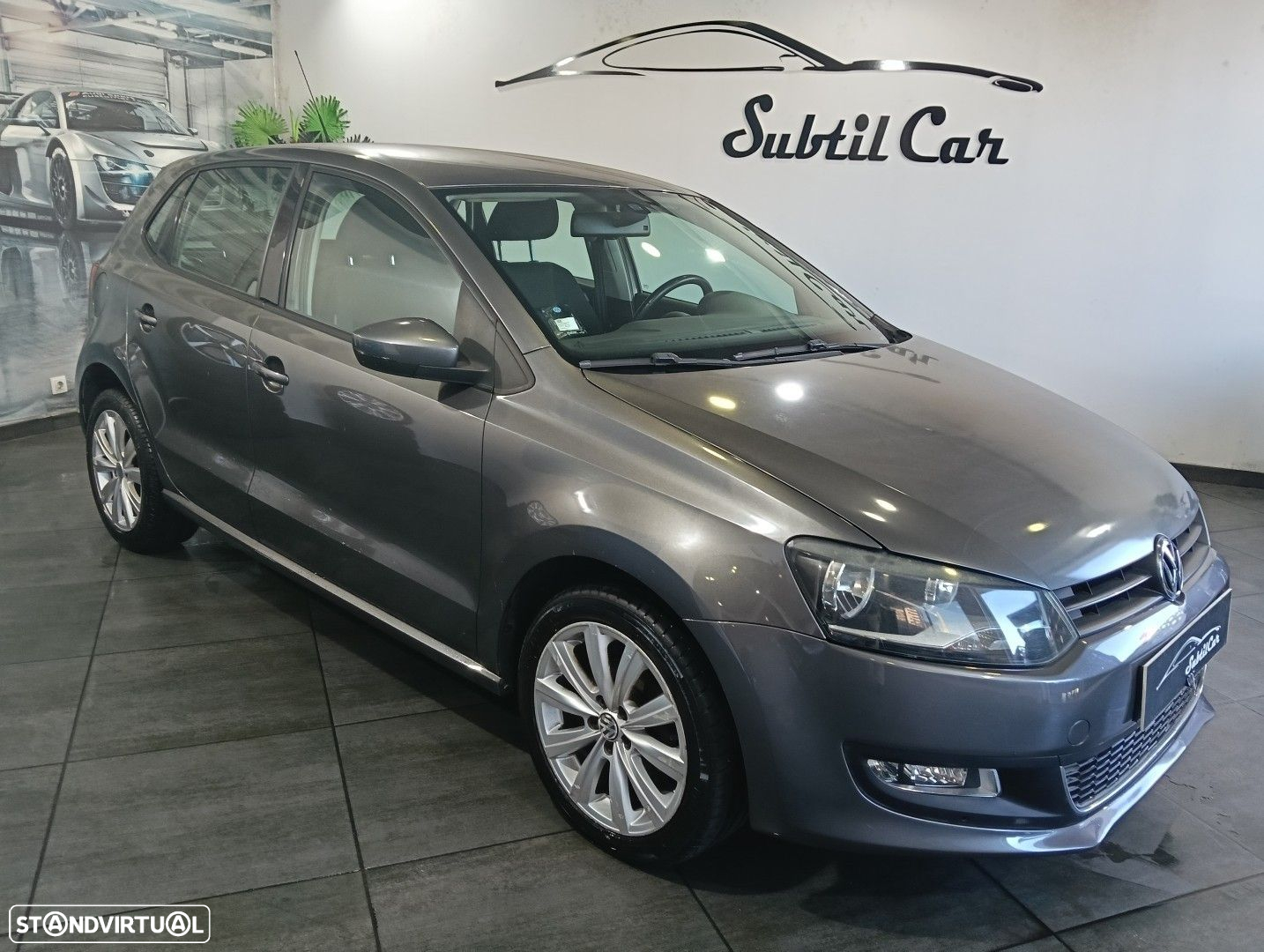 VW Polo 1.6 TDI Hightine DSG - 2