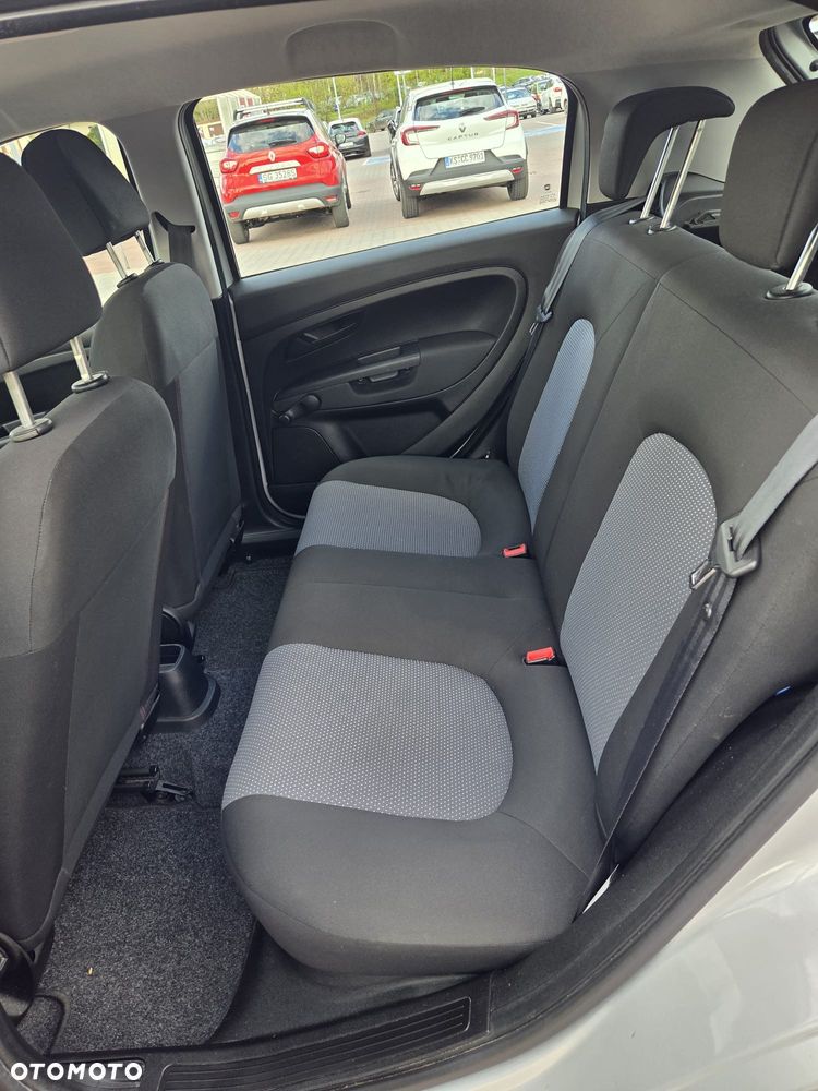 Fiat Grande Punto Actual 1.2 8V Estiva - 8