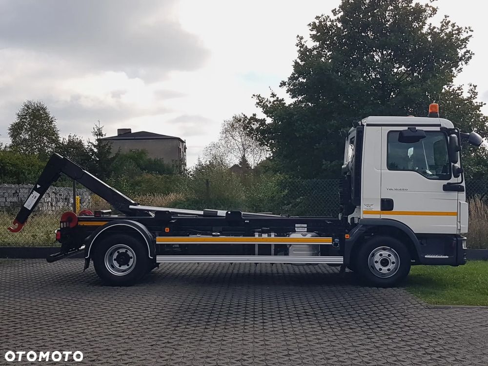MAN TGL 12.220 HAKOWIEC 4x2 KLIMA - 18