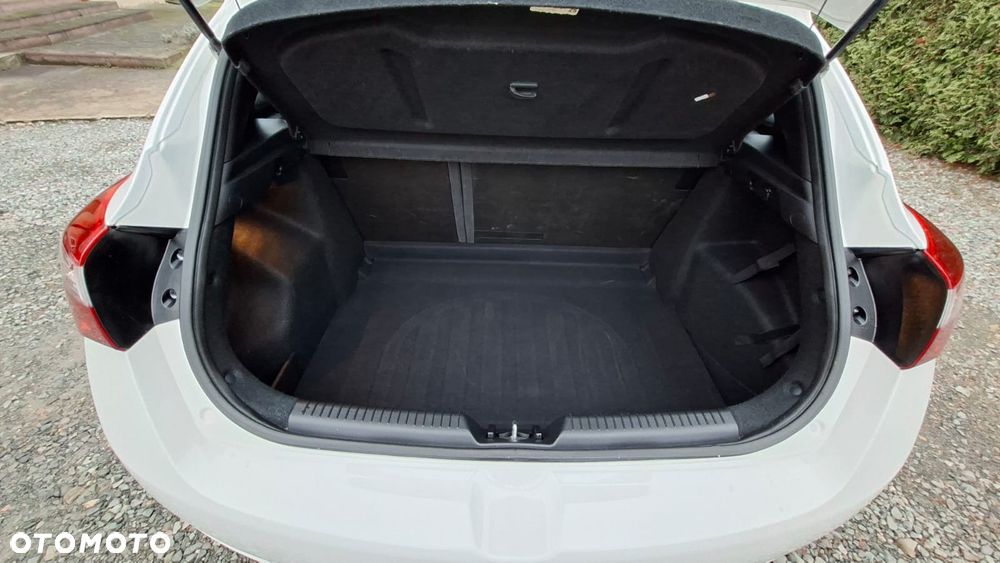 Hyundai i30 1.4 Fifa World Cup Edition - 13