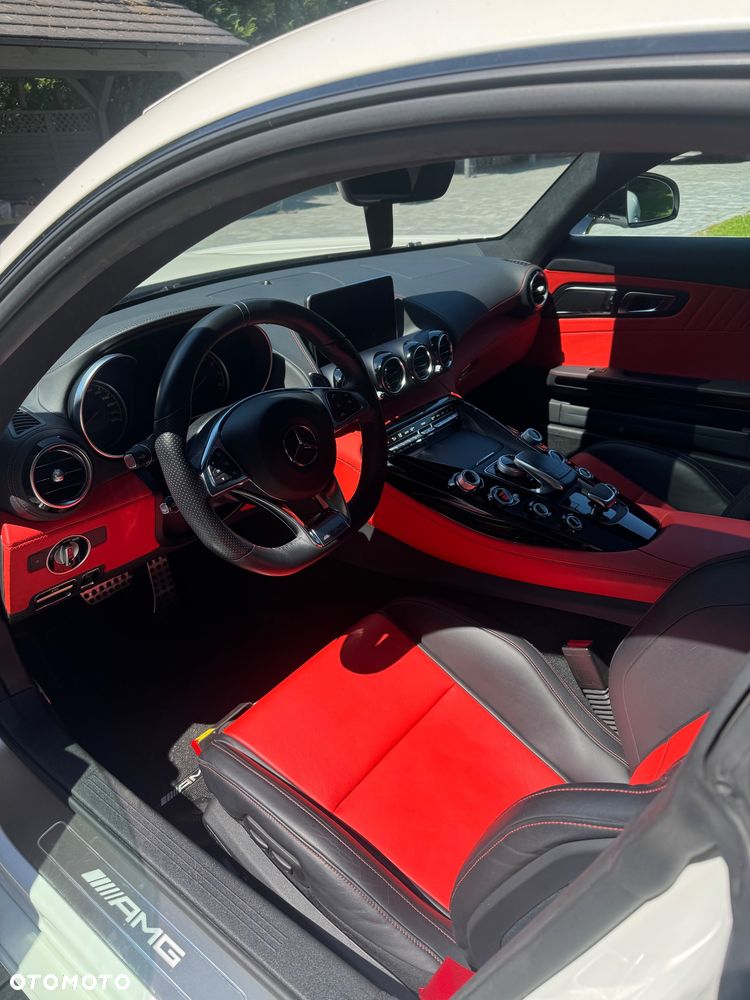 Mercedes-Benz AMG GT - 11