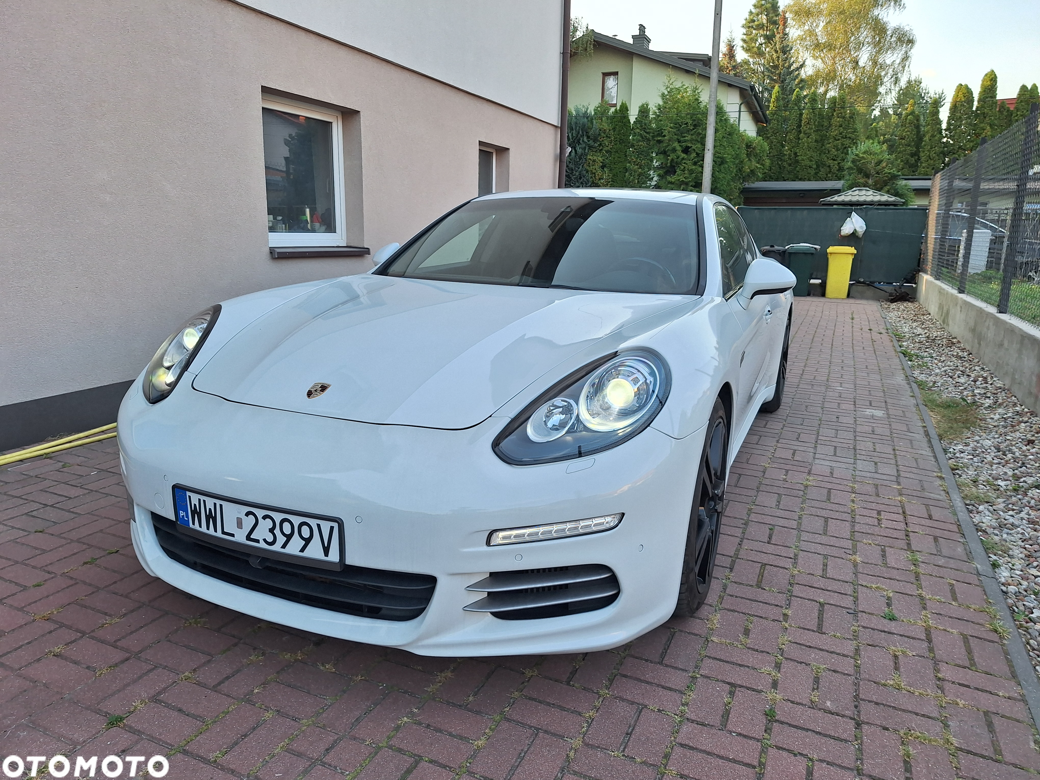 Porsche Panamera 4S - 9