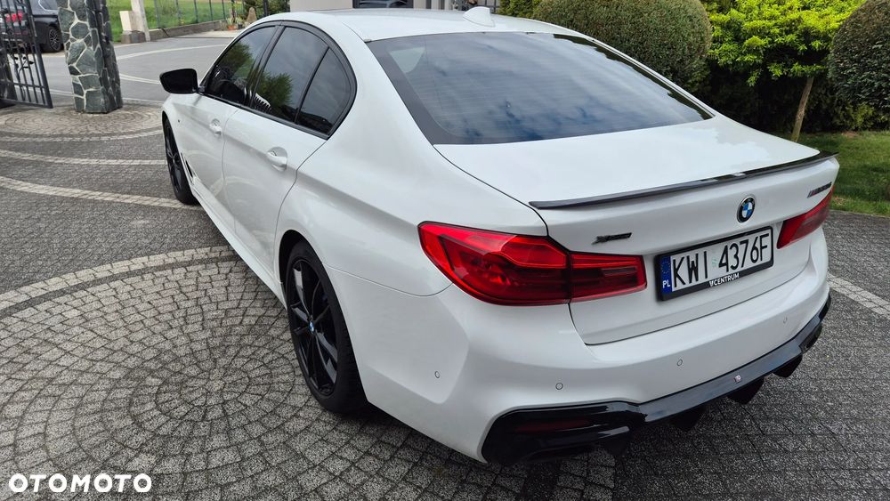 BMW Seria 5 M550i xDrive sport - 19
